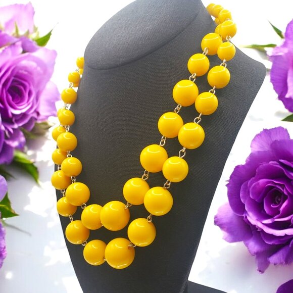 Retro Jewelry - Retro Sunshiny Yellow Bubble Gum Graduated Beaded Chocker